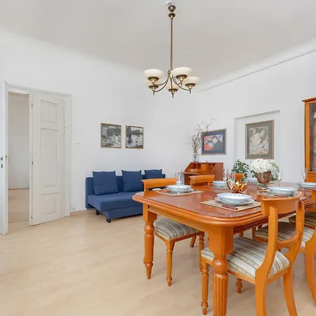 Picturesque In By Renters